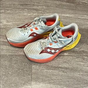 Saucony Endorphin Speed 4